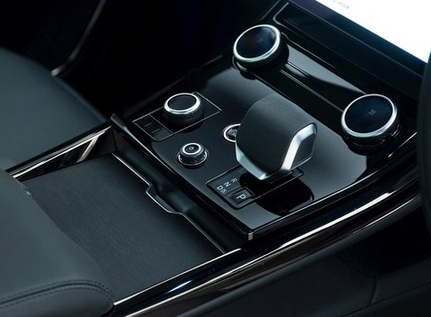 Land Rover Range Rover Sport P440e Dynamic SE 19