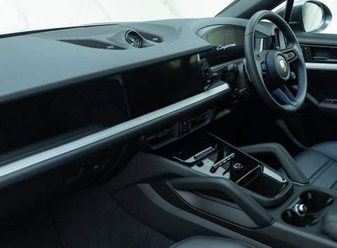 Porsche Cayenne E-HYBRID coupe 20