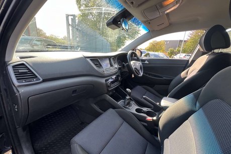 Hyundai TUCSON 2.0 CRDi SE Nav SUV 5dr Diesel Manual 4WD Euro 6 (136 ps) 46