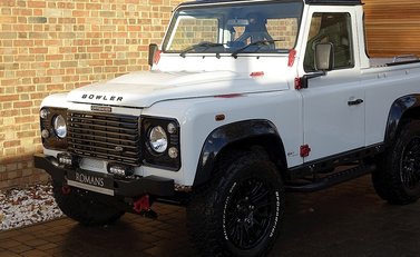 Land Rover Defender 90 Bowler Edition 18