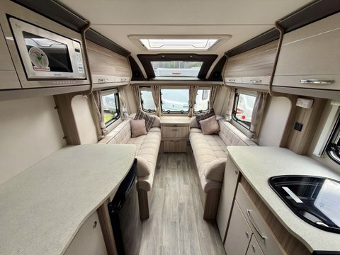 Coachman Pastiche 460 10