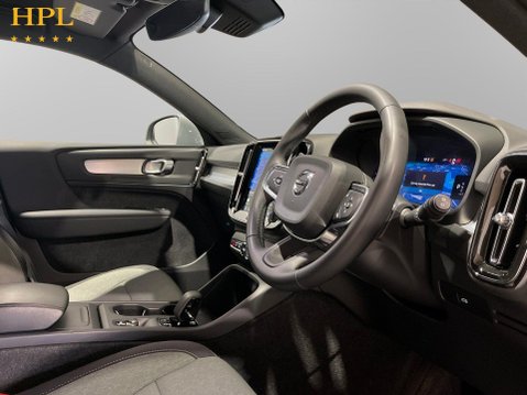 Volvo XC40 2.0 B3 MHEV Core SUV 5dr Petrol Hybrid DCT Auto Euro 6 (s/s) (163 ps) 12
