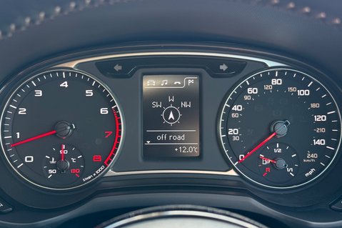 Audi A1 TFSI BLACK EDITION NAV -PANORAMIC SUNROOF - ALL BLACK  36