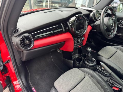Mini Hatch COOPER S 21