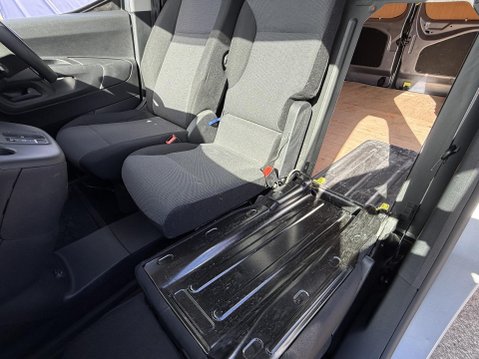 Peugeot e-Partner 750 50kWh Professional Premium Long Panel Van 6dr Electric Auto LWB (136 ps 27