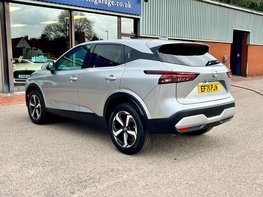 Nissan Qashqai 1.3 Qashqai N-Connecta DiG-T MHEV 5dr 9