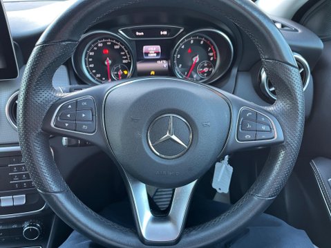 Mercedes-Benz GLA 1.6 GLA180 Urban Edition Euro 6 (s/s) 5dr 16