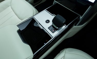 Land Rover Range Rover P460e Autobiography LWB 27