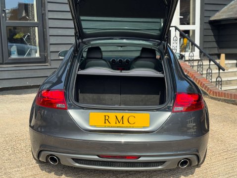 Audi TT 2.0 TFSI S line Coupe 3dr Petrol S Tronic Euro 5 (s/s) (211 ps) 32