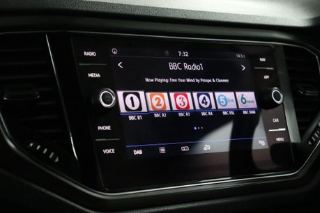 Volkswagen T-Roc DESIGN TSI 40