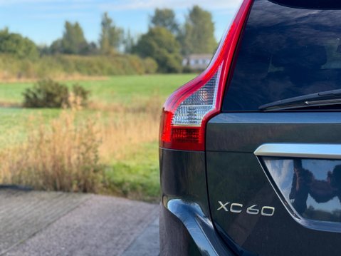 Volvo XC60 2.0 D4 R-Design Nav Geartronic Euro 6 (s/s) 5dr 27