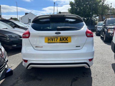 Ford Focus ST-LINE 6