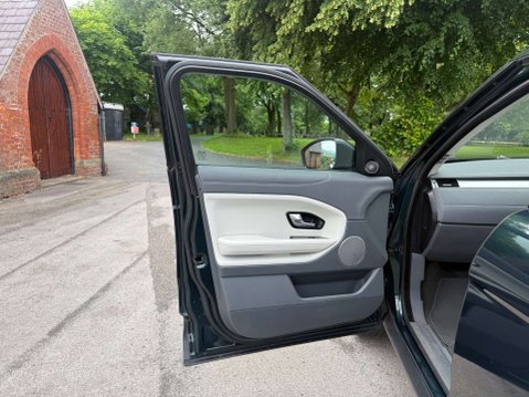 Land Rover Range Rover Evoque 2.0 Range Rover Evoque SE Tech eD4 5dr 9