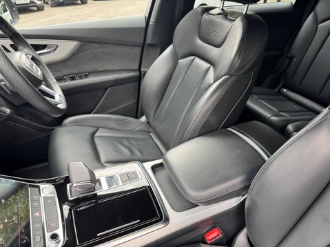 Audi Q7 TDI QUATTRO S LINE MHEV 40