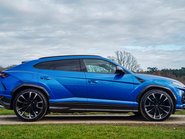 Lamborghini Urus V8 3