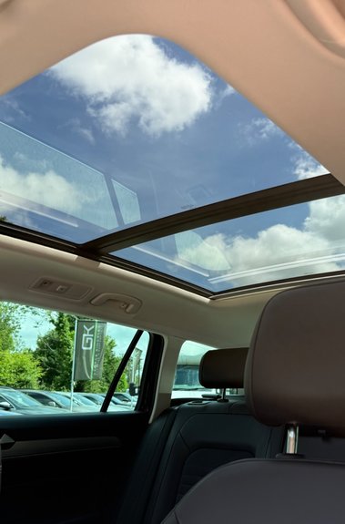 Volkswagen Passat GT TSI EVO DSG - PANORAMIC SUNROOF -19 INCH ALLOYS - ONE OWNER 
