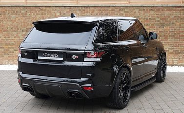Land Rover Range Rover Sport SVR 5.0 Urban 4