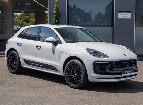Porsche Macan GTS 2