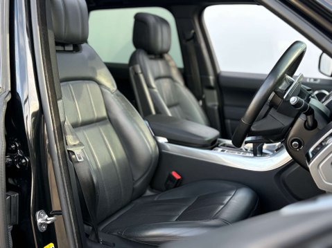 Land Rover Range Rover Sport 2.0 Range Rover Sport HSE Dynamic Black P400e Auto 4WD 5dr 20