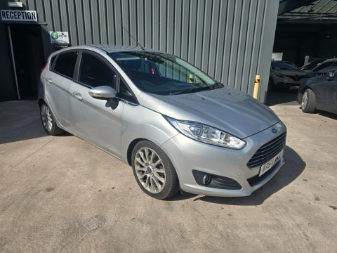 Ford Fiesta TITANIUM X 1