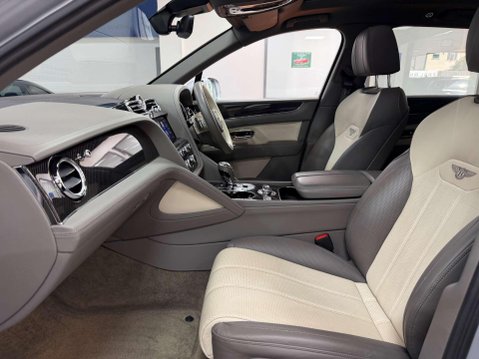 Bentley Bentayga 4.0 V8 SUV 5dr Petrol Auto 4WD Euro 6 (s/s) (550 ps) 40