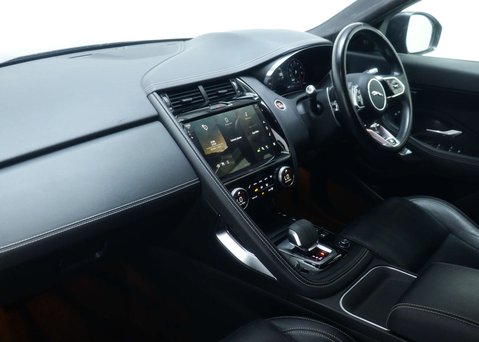 Jaguar E-Pace 1.5 P300e 12.17kWh R-Dynamic SE SUV 5dr Petrol Plug-in Hybrid Auto AWD Euro 52