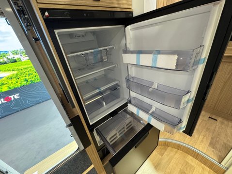 Pilote P690D Evidence 2026 MODEL - X2 DUE IN 6