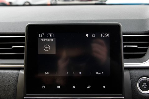 Renault Captur TECHNO E-TECH 23