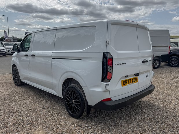 Ford Transit Custom LWB L2H1 (SOLD CM) Low Roof Trend 280 Air Con Alloys SELECT 10