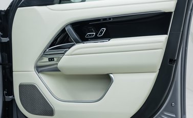 Land Rover Range Rover P400 AUTOBIOGRAPHY 29