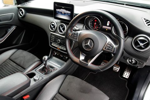 Mercedes-Benz A Class A 180 D AMG LINE 4