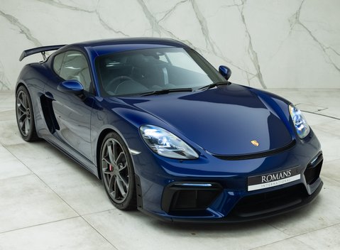 Porsche Cayman GT4 (718) 8