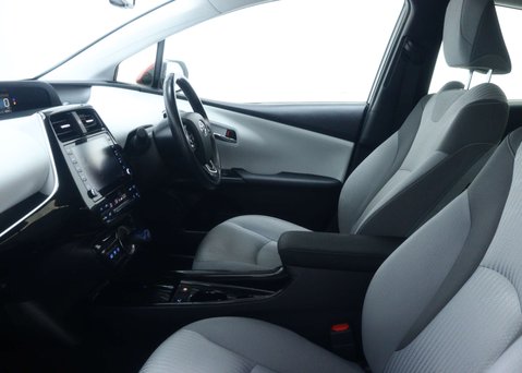 Toyota Prius 1.8 VVT 8.8kWh Business Edition Plus Hatchback 5dr Petrol Plug-in Hybrid CV 48