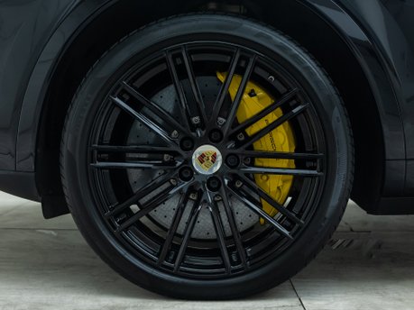 Porsche Cayenne TURBO 