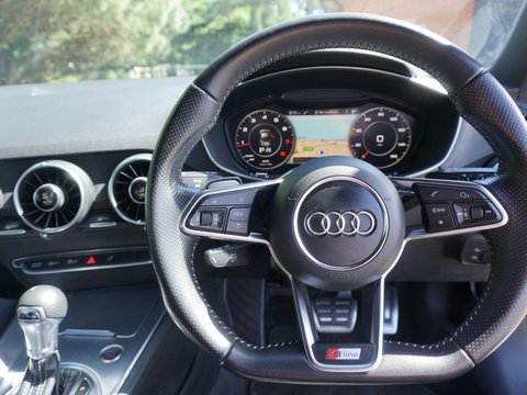 Audi TT 2.0 TFSI S line S Tronic Euro 6 (s/s) 3dr 23