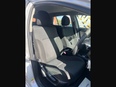 Toyota Avensis 2.0 Avensis T2 D-4D 5dr 9