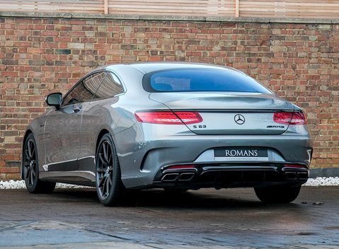 Mercedes-Benz S Class S63 Coupe 17