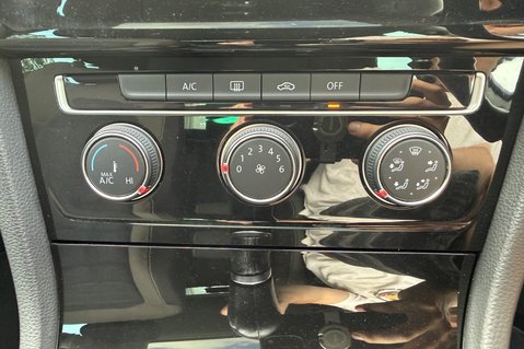 Volkswagen Golf GT EDITION TSI ACT BMT -£35 ROAD TAX -PANORAMIC SUNROOF -10 SERVICES 46
