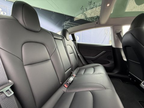 Tesla Model 3 (Dual Motor) Performance Saloon 4dr Electric Auto 4WDE (Performance Upgrade 26