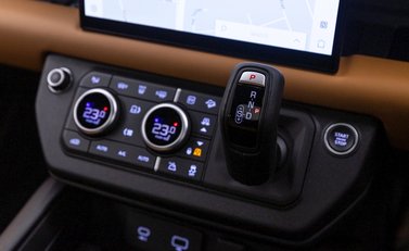 Land Rover Defender 110 X P400e 20