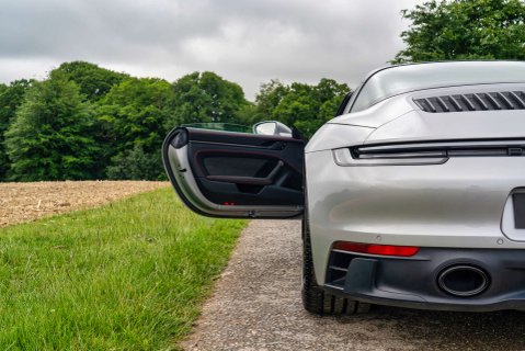 Porsche 911 Targa 4 GTS PDK 7