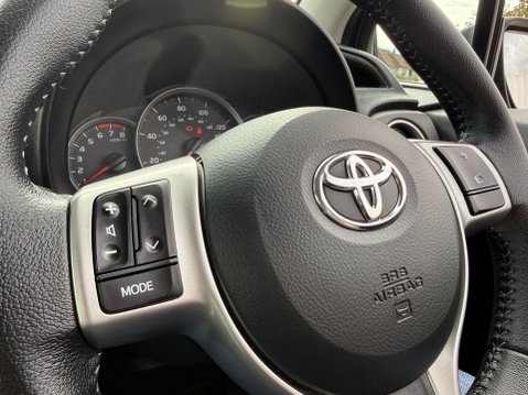 Toyota Yaris VVT-I TR 25