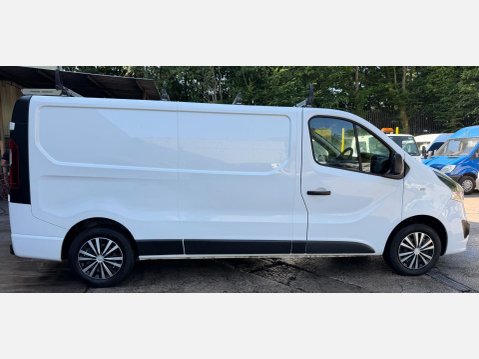 Vauxhall Vivaro 1.6 CDTi 2900 Sportive Panel Van 5dr Diesel Manual L2 H1 Euro 6 (120 ps) 9
