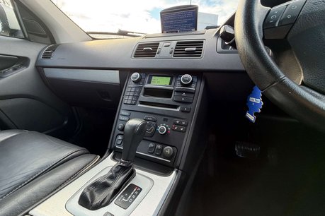 Volvo XC90 2.4 D5 SE SUV 5dr Diesel Geartronic AWD (219 g/km, 200 bhp) 48