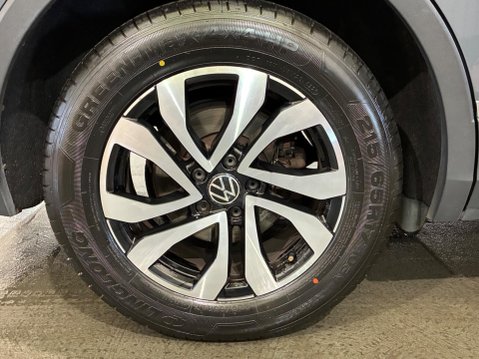 Volkswagen Tiguan 1.5 TSI Active DSG Euro 6 (s/s) 5dr 41