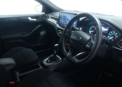 Ford Focus 1.0 Focus ST-Line MHEV Auto 5dr 40