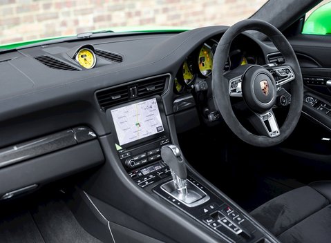 Porsche 911 (991.2) Turbo S 16