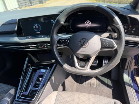 Volkswagen Golf R-LINE ETSI DSG 57