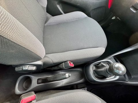 Toyota Aygo VVT-I X 28