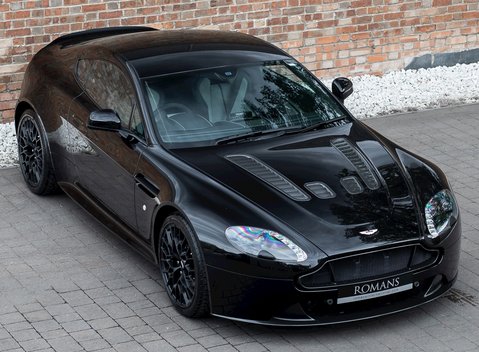 Aston Martin V12 Vantage S 8